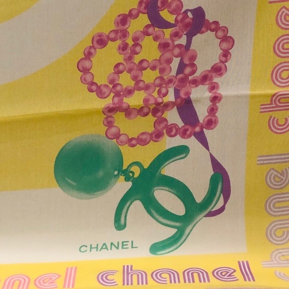 CHANEL Silk Scarf Bijoux Jewellery Pearls Earrings CC Logo - Picture 7 of 14